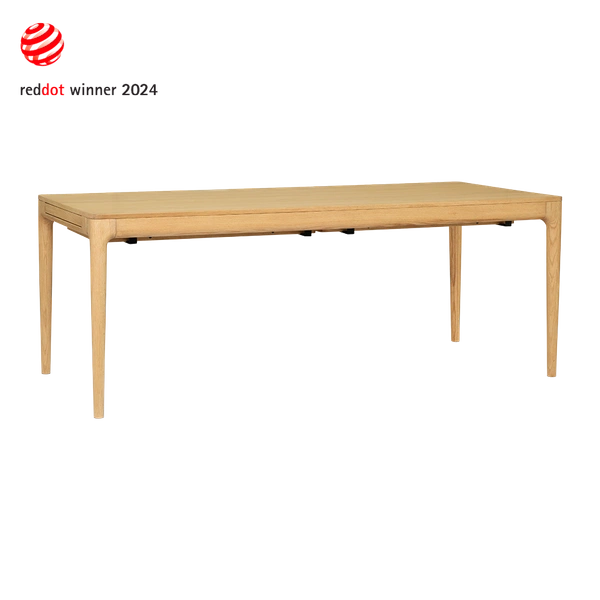 UMAGE Packshot 5658 Heartnsoul Diningtable Oak 2 RD.png