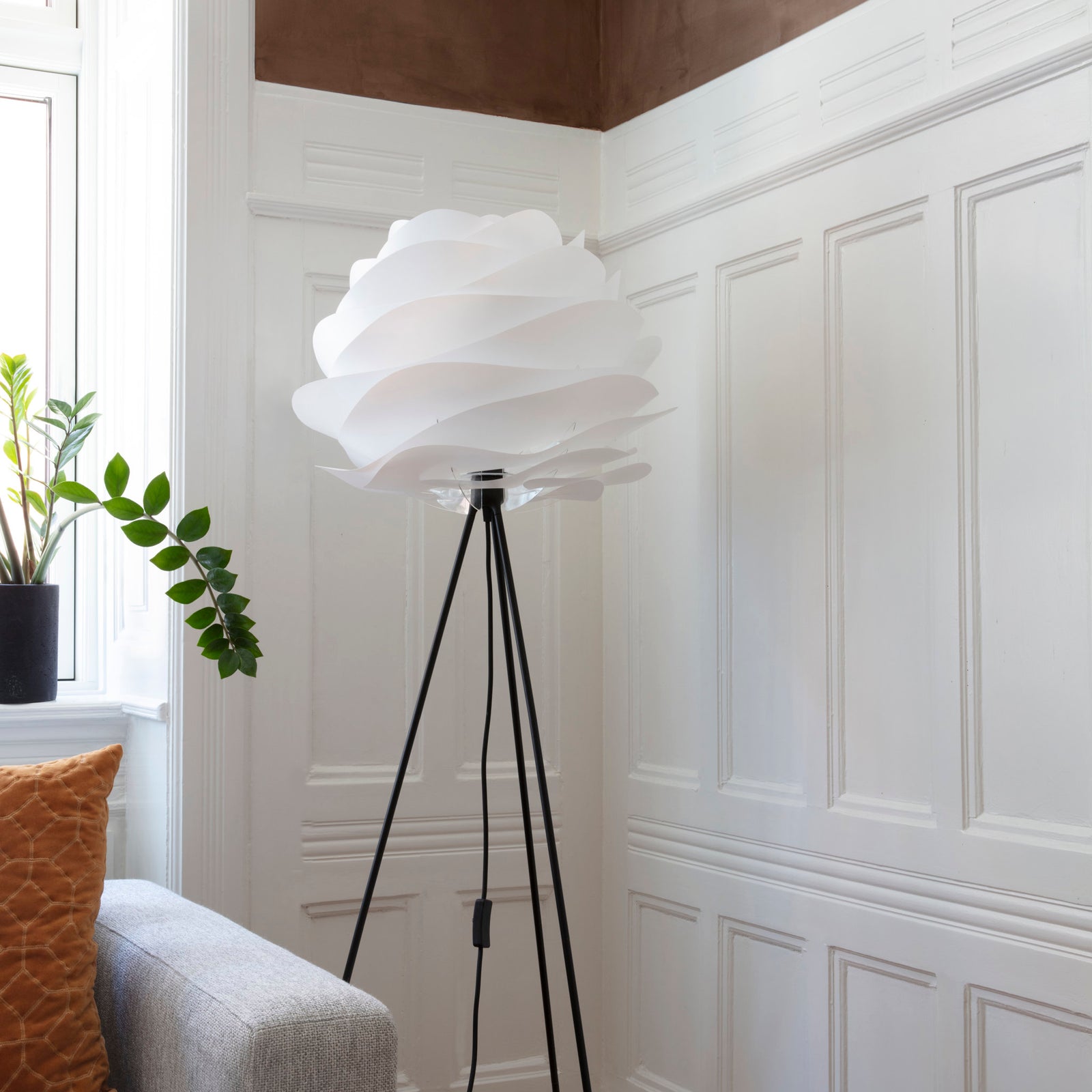 フロアスタンド UMAGE, VITA , CARMINA MINI UMAGE Carmina Mini Floor Lamp at Nostraforma